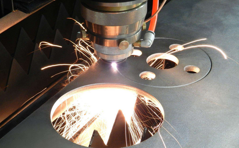 光纖激光切割機產生誤差的原因