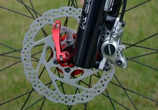 激光切割剎車片，讓綠色出行更安全